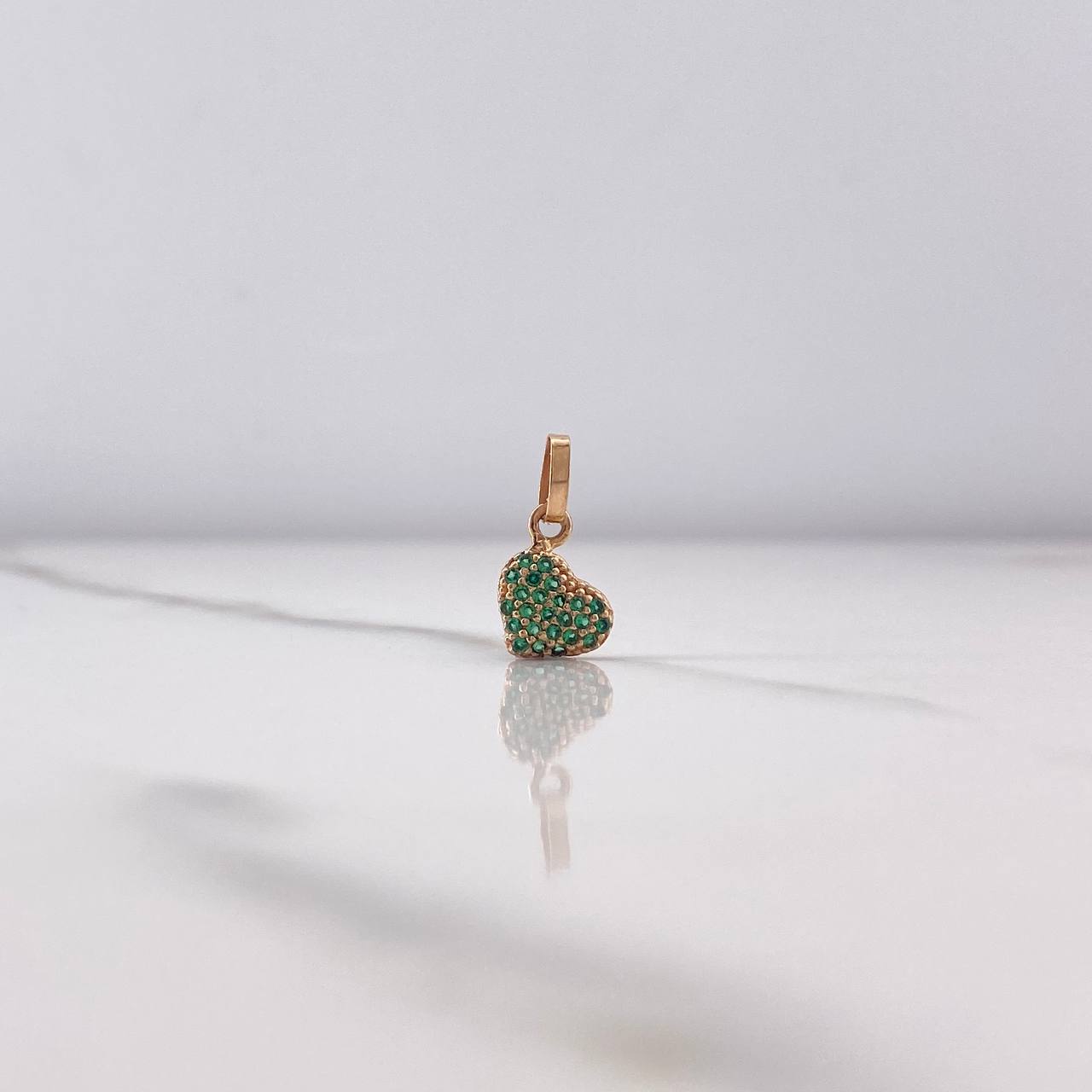 Dije Corazón 0.45gr / 1.3cm / Circones Verdes Oro Rosa $