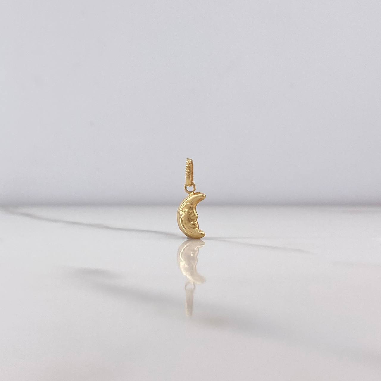 Dije Rostro Media Luna 0.4gr / 1.6cm / Liso Soplado Oro Amarillo $