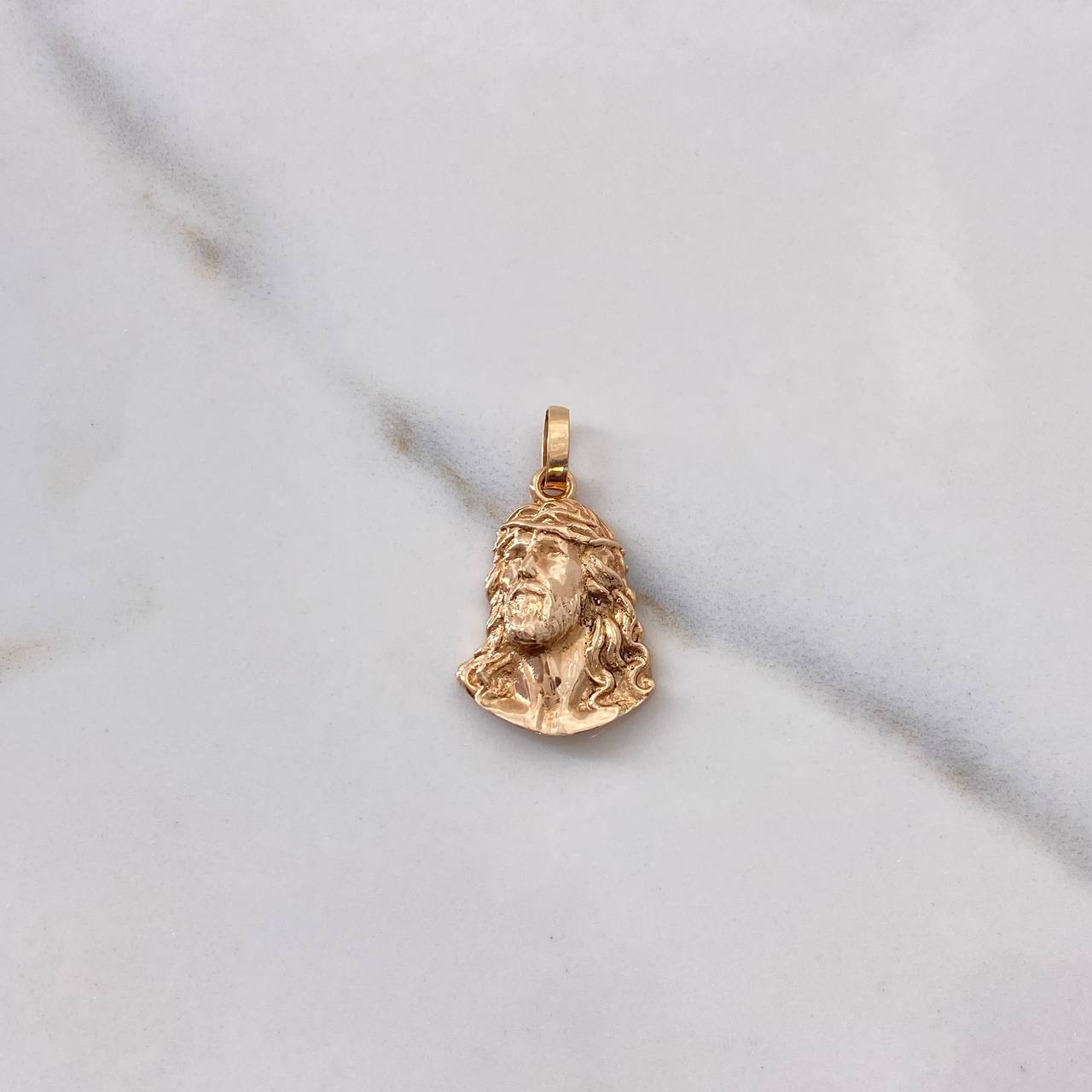 Dije Rostro de Cristo 2.8gr / 2.5cm / Liso Oro Rosa $
