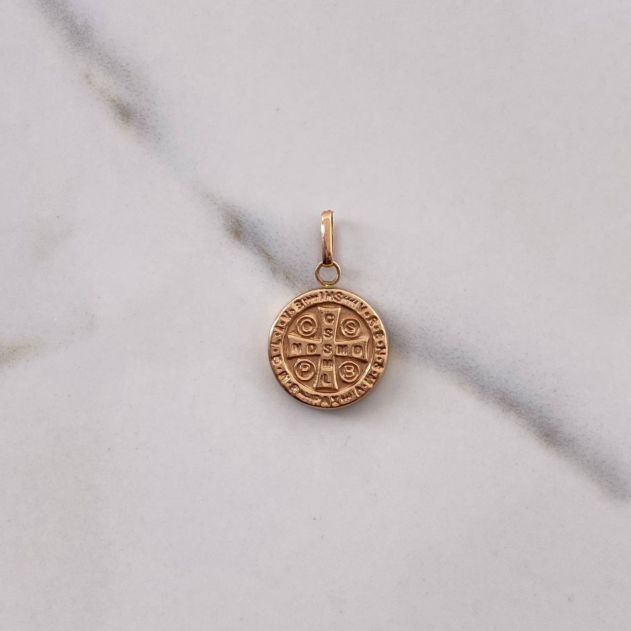 Dije San Benito 1.25gr / 2.6cm / Troquelado Oro Rosa $