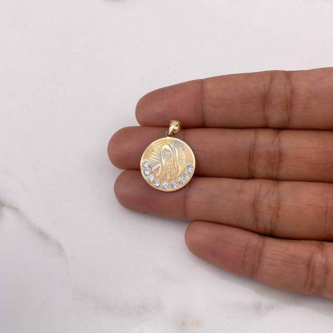 Dije Virgen de Guadalupe 1gr / 2.3cm / Fotograbado Oro Amarillo $