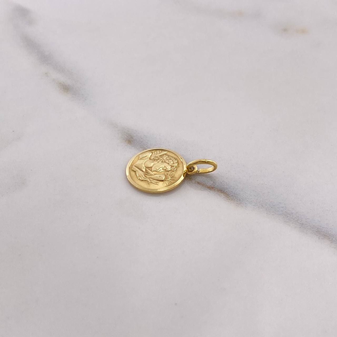 Dije Medalla Angel 1.3gr / 1.8cm / Liso Oro Amarillo $