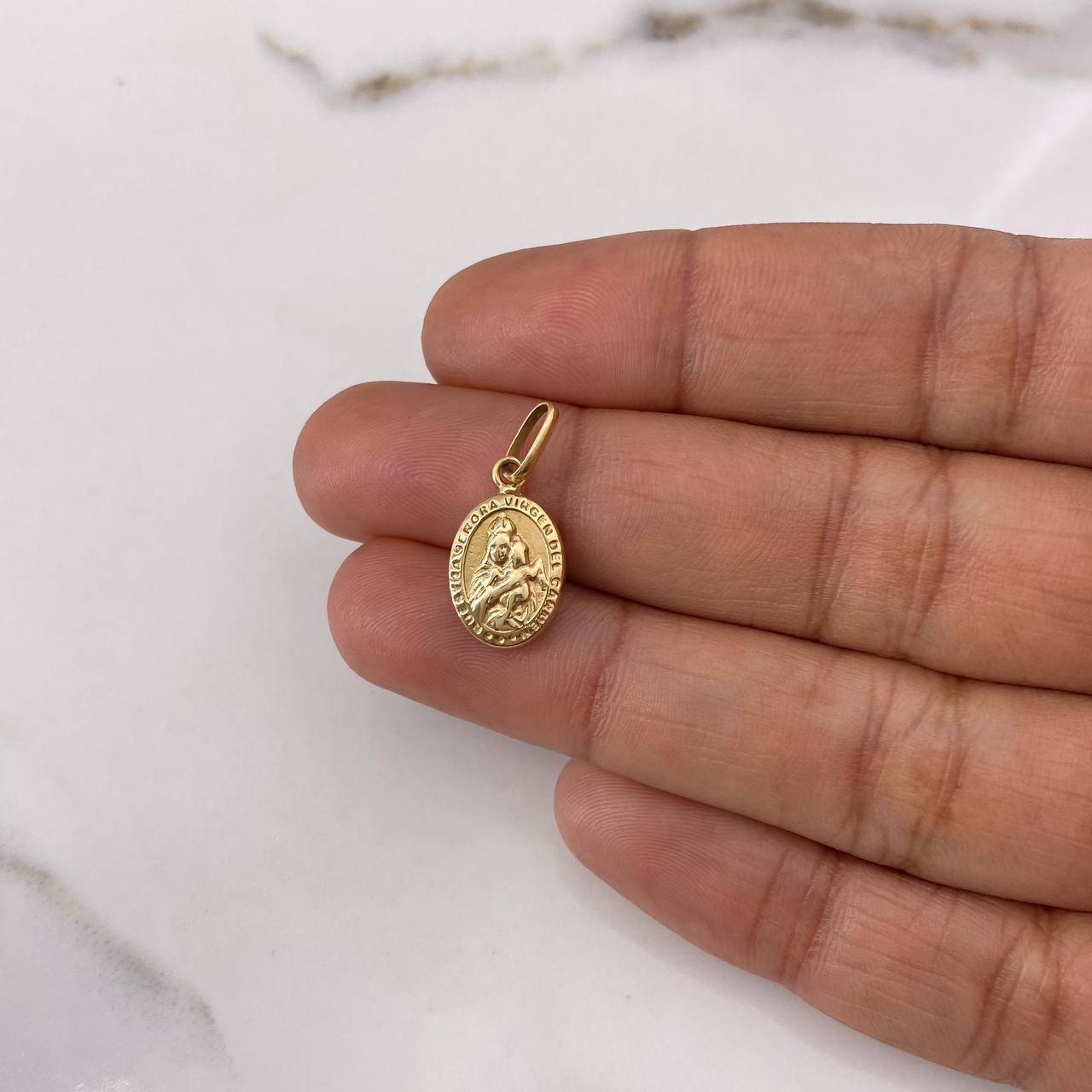 Dije Virgen del Carmen 0.75gr / 2cm / Soplado Oro Amarillo $