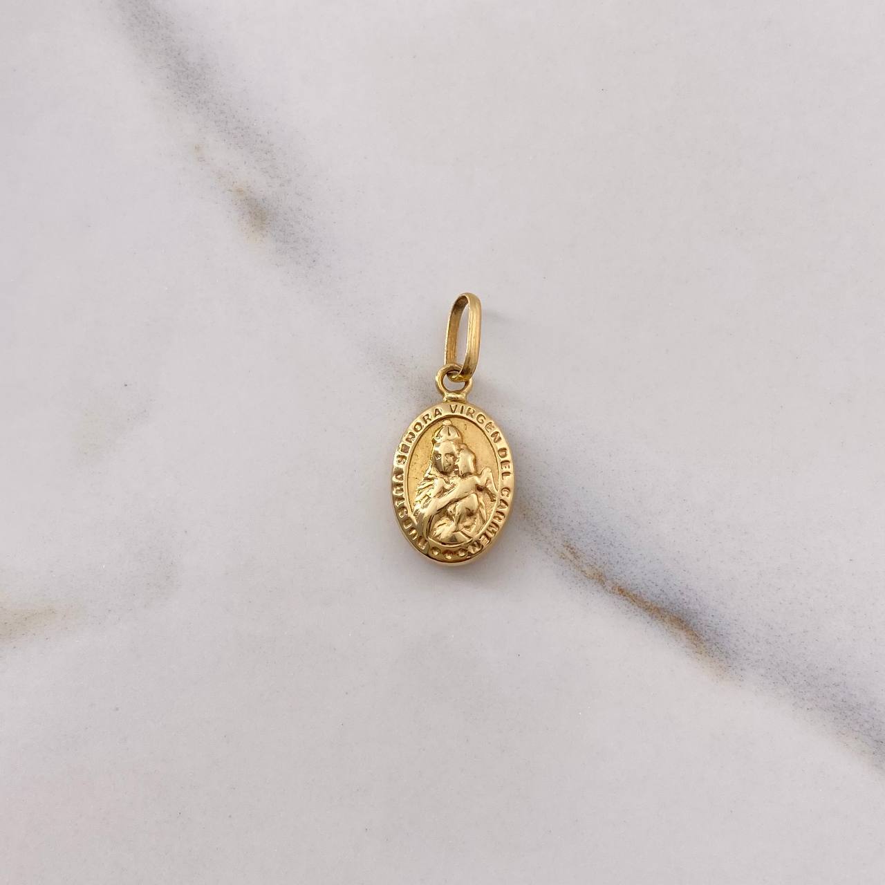 Dije Virgen del Carmen 0.75gr / 2cm / Soplado Oro Amarillo $