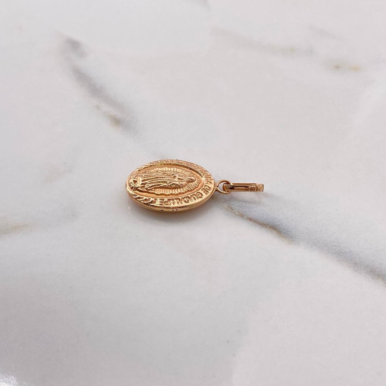 Dije Virgen de Guadalupe 0.9gr / 2.9cm / Troquelado Oro Rosa $