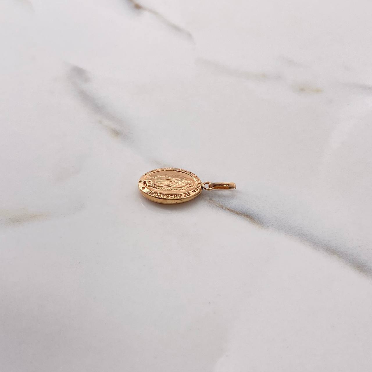 Dije Virgen de Guadalupe 0.6gr / 2.3cm / Troquelado Oro Rosa $