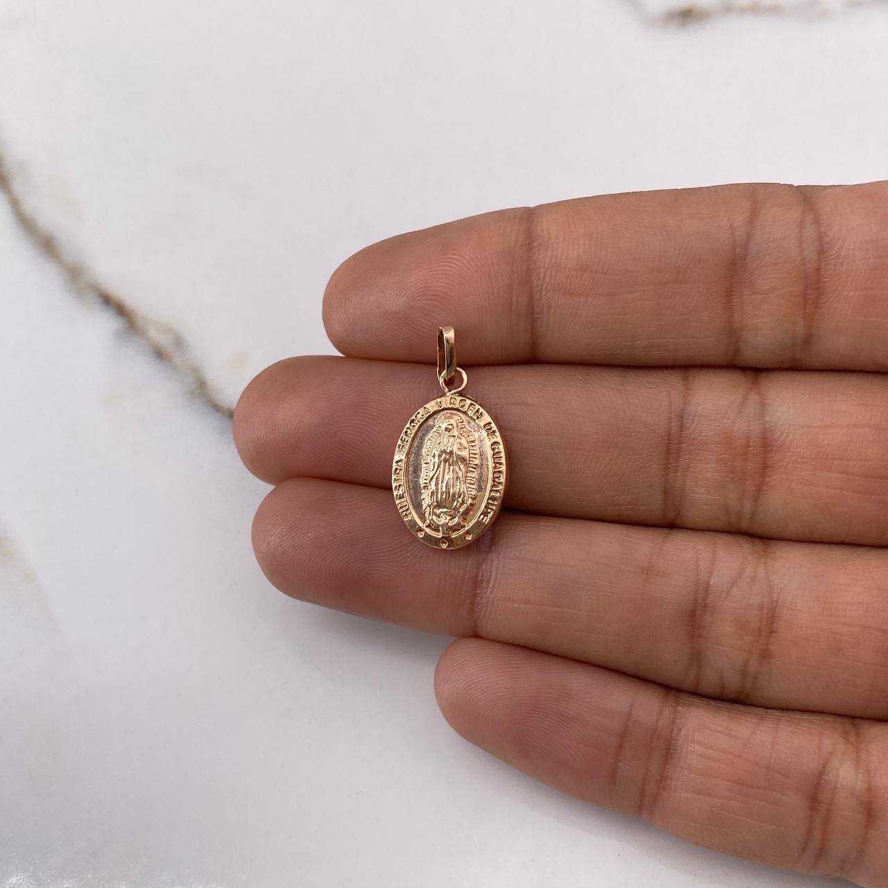 Dije Virgen de Guadalupe 0.65gr / 2.3cm / Troquelado Oro Rosa $