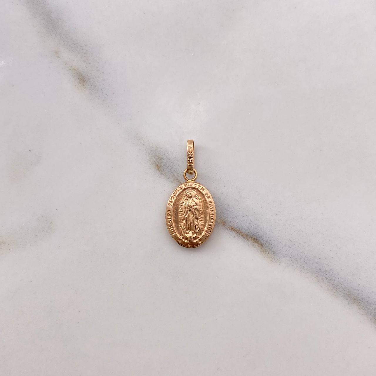 Dije Virgen de Guadalupe 0.5gr / 2cm / Troquelado Oro Rosa $