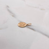 Dije Virgen Milagrosa 0.6gr / 2cm / Plano Troquelado Oro Rosa $
