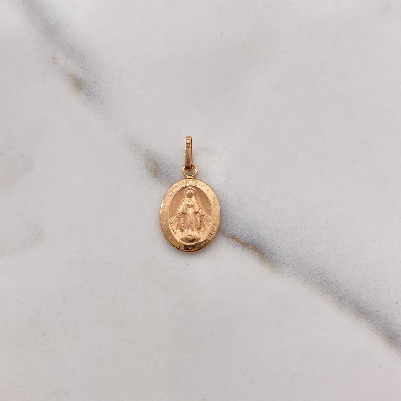 Dije Virgen Milagrosa 0.6gr / 2cm / Plano Troquelado Oro Rosa $