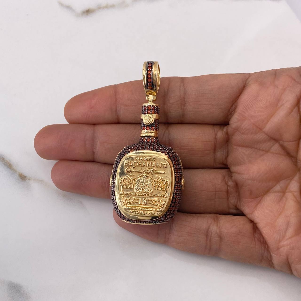 Dije Botella Buchannan´s 33.2gr / 6cm / Circones Naranjas Oro Amarillo $