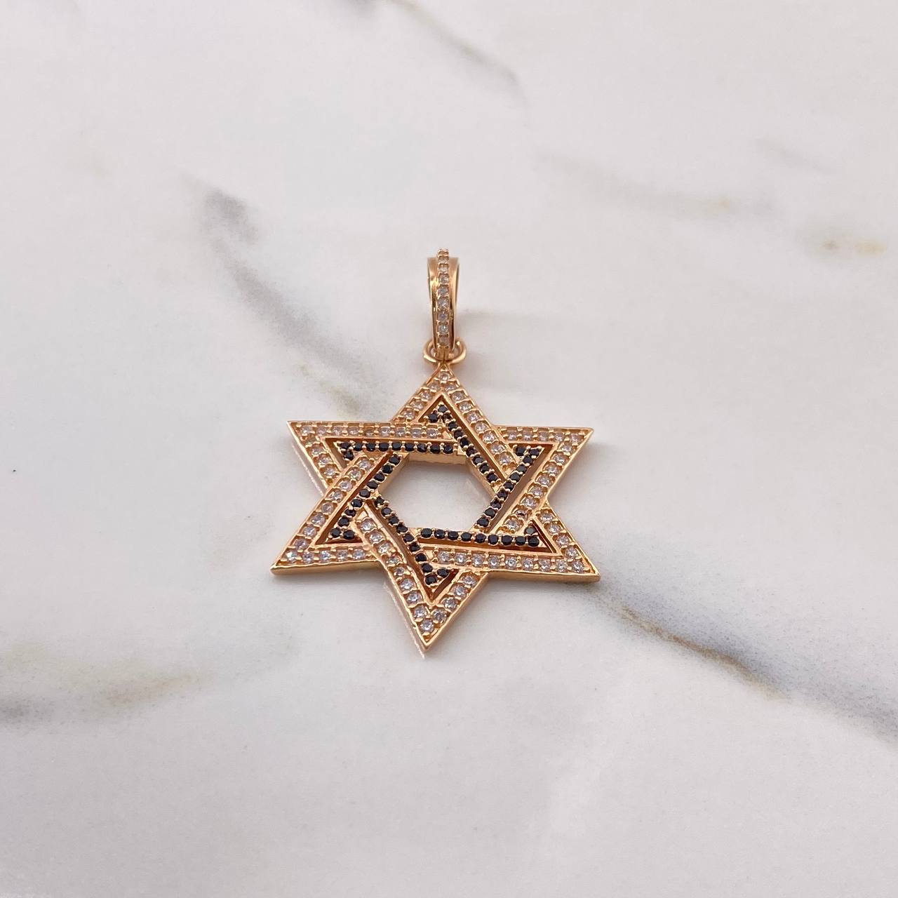 Dije Estrella De David 6.65gr / 4.5cm / Circones Blancos Negros Oro Rosa $