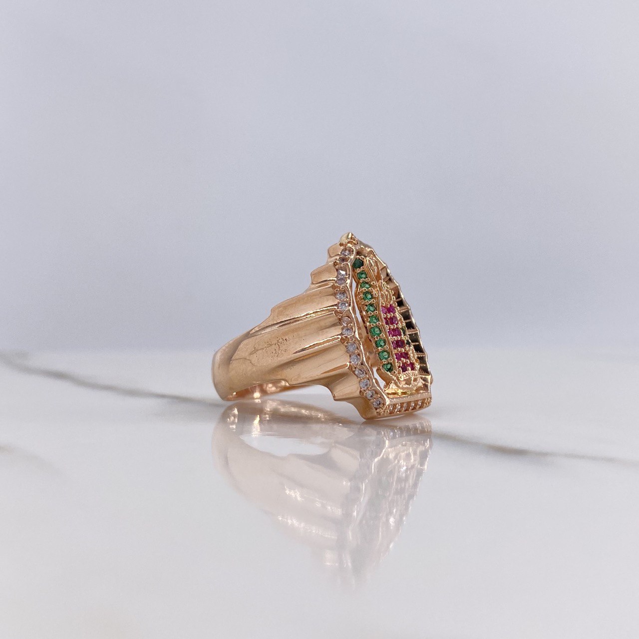 Anillo Virgen de Guadalupe Silueta 6.9gr / T7 3/4 / Circones Blancos Verdes Fucsias Oro Rosa $