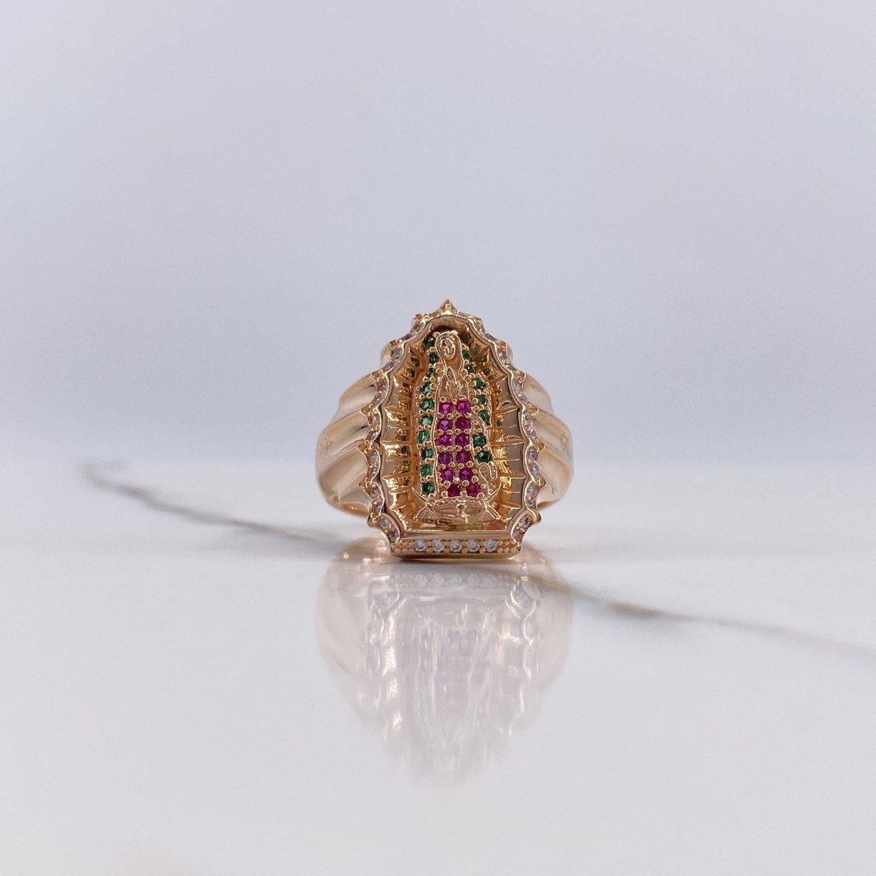 Anillo Virgen de Guadalupe Silueta 6.9gr / T7 3/4 / Circones Blancos Verdes Fucsias Oro Rosa $