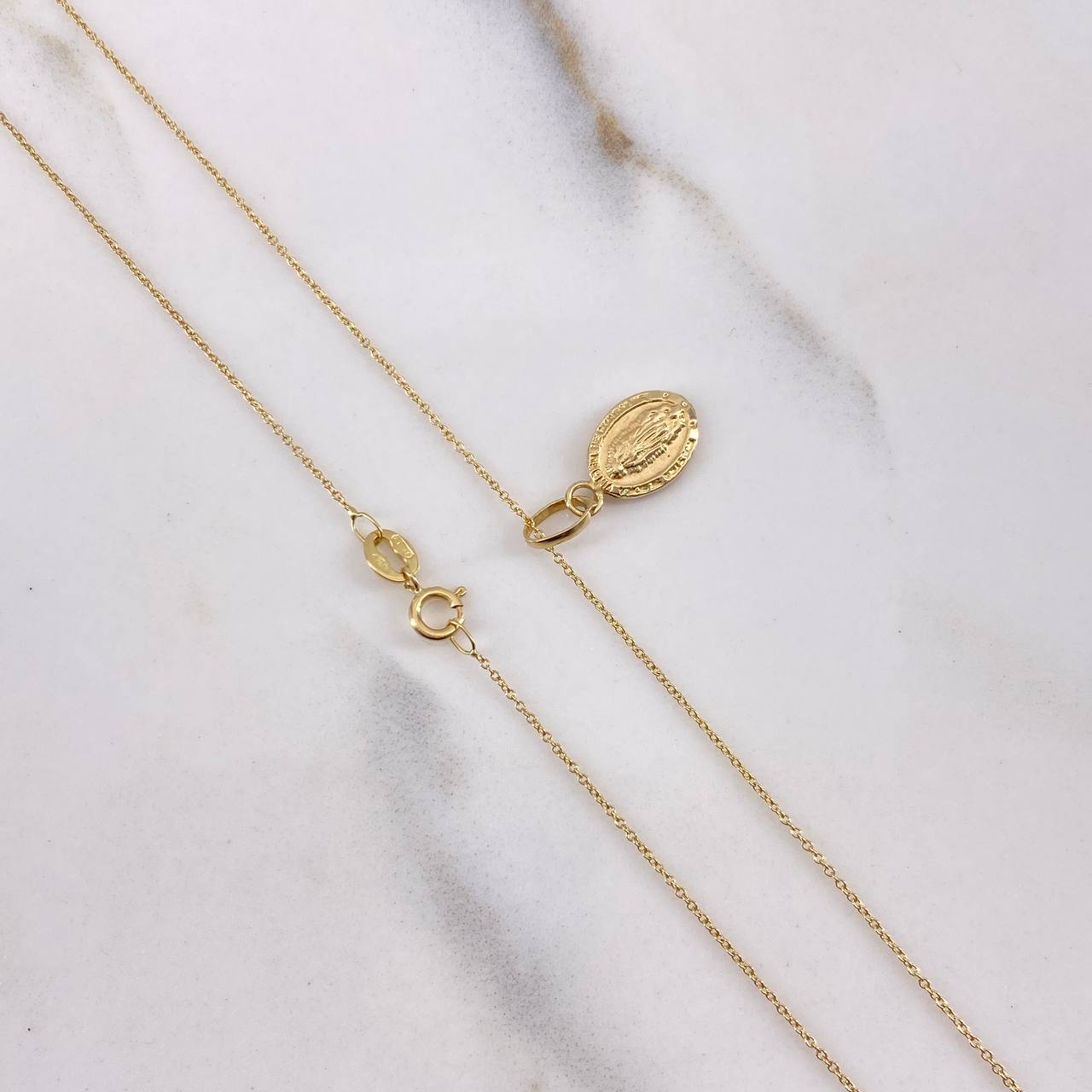 Cadena Aro Seguido 0.6gr / 45cm + Dije Virgen Guadalupe 0.3gr / 1.7cm / Oro Amarillo (Oferta) $
