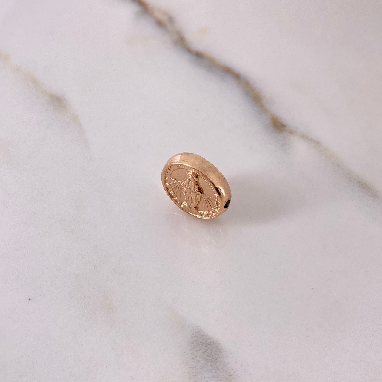 Herraje Virgen Milagrosa Tambor 0.7gr / 1.2cm / Troquelado Oro Rosa $