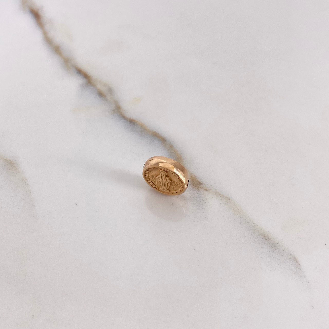 Herraje Virgen Milagrosa Tambor 0.45gr / 1cm / Troquelado Oro Rosa $