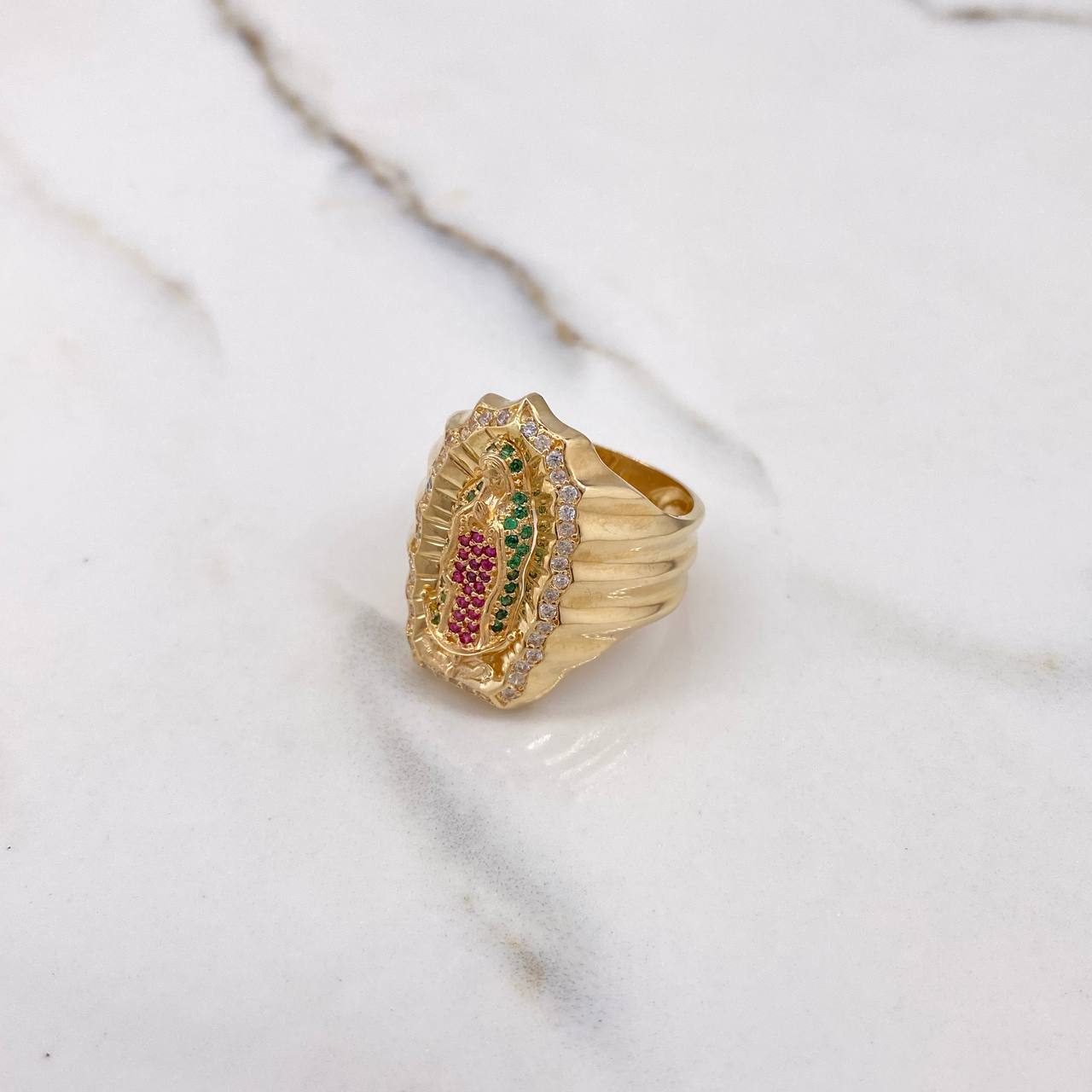 Anillo Virgen de Guadalupe 11.05gr / T9 3/4 / Circones Blancos Verdes Fucsias Oro Amarillo $