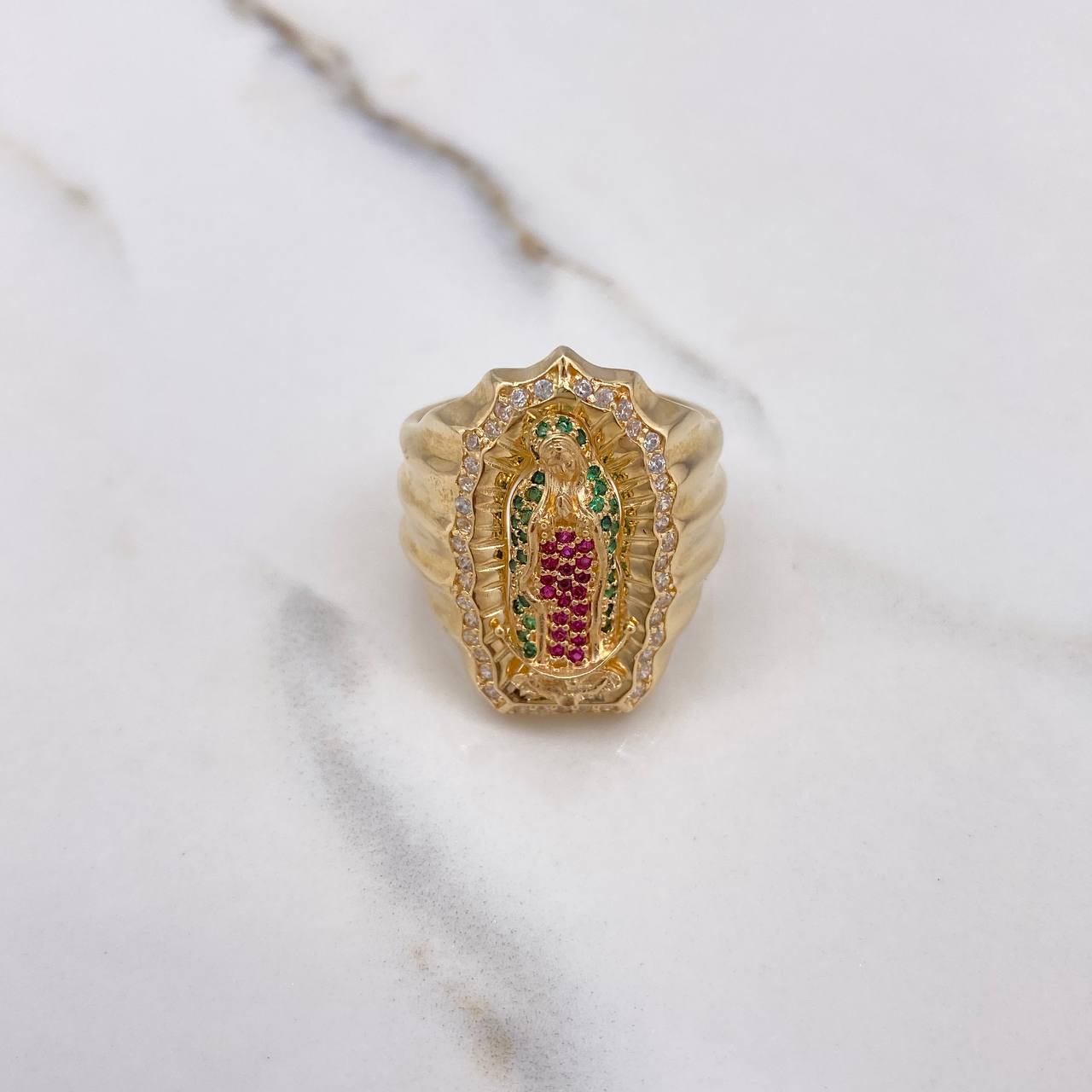 Anillo Virgen de Guadalupe 11.05gr / T9 3/4 / Circones Blancos Verdes Fucsias Oro Amarillo $