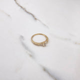 Anillo Solitario 1.65gr / T7 1/4 / Circones Blancos  Oro Amarillo $
