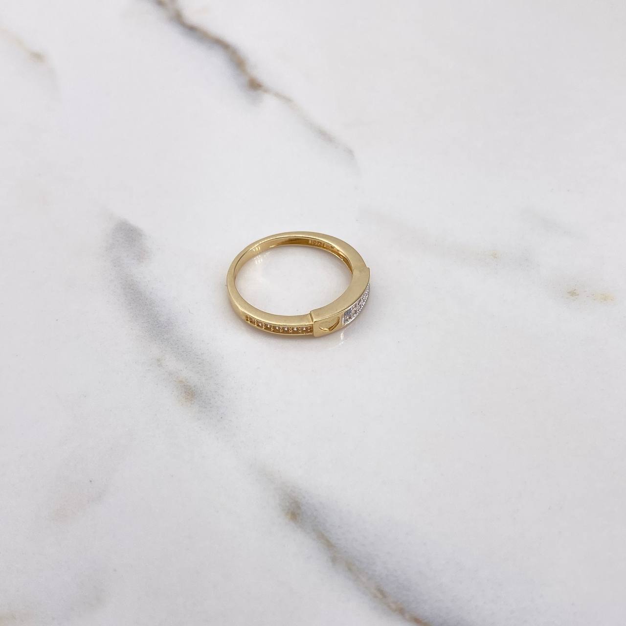 Anillo Silueta Corazon 2.15gr / T6 1/4 / Circones Blancos  Dos Oros Amarillo Blanco $