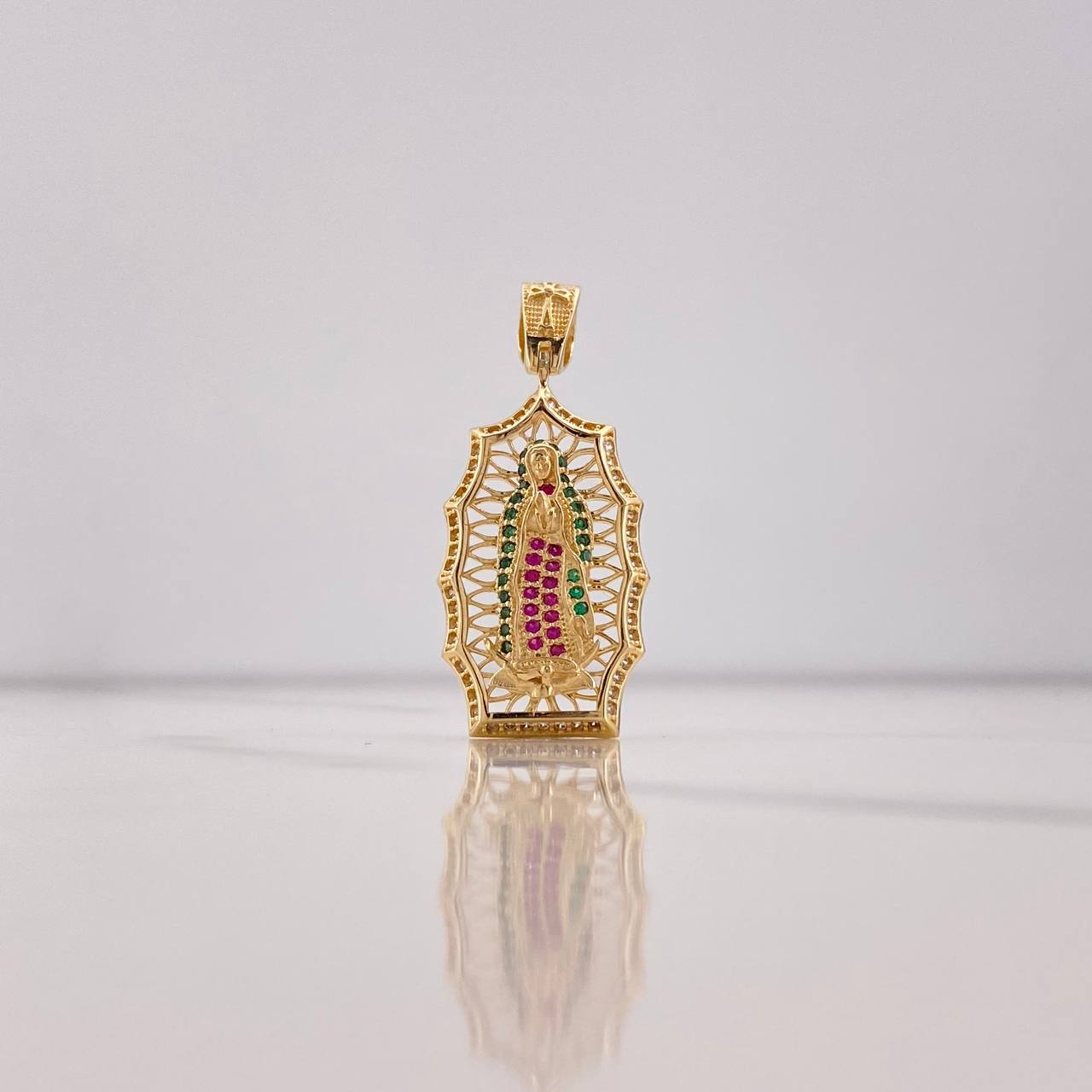 Dije Virgen Guadalupe 4.5gr / 3.7cm / Circones Blancos Verdes Fucsias Oro Amarillo $