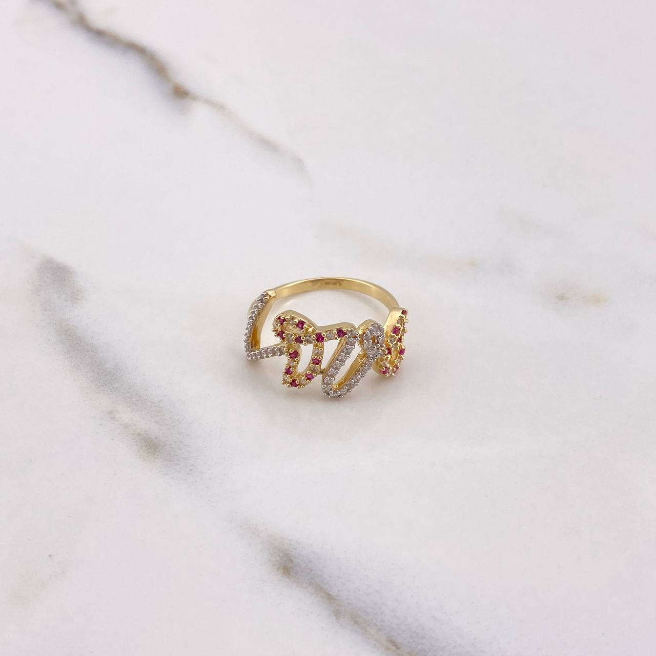 Anillo Love 3.1gr / T6 1/2 / Circones Blancos Fucsias Oro Amarillo $