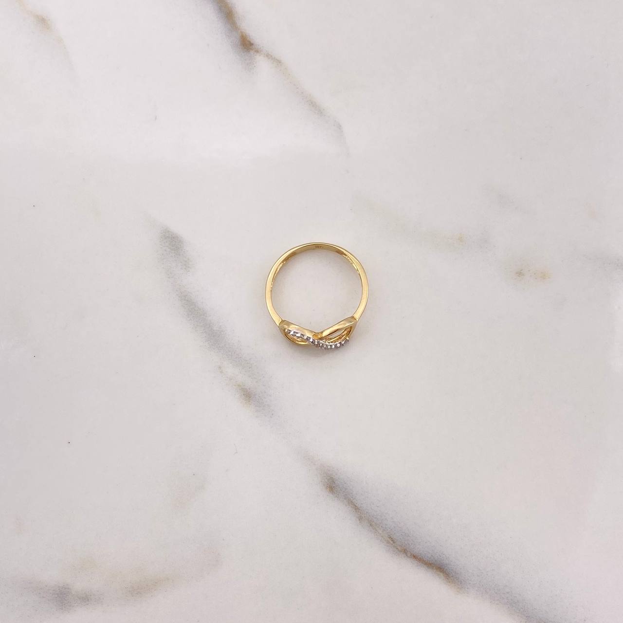 Anillo Infinito 1.7gr / T6 1/2 / Circones Blancos Dos Oros Amarillo Blanco &