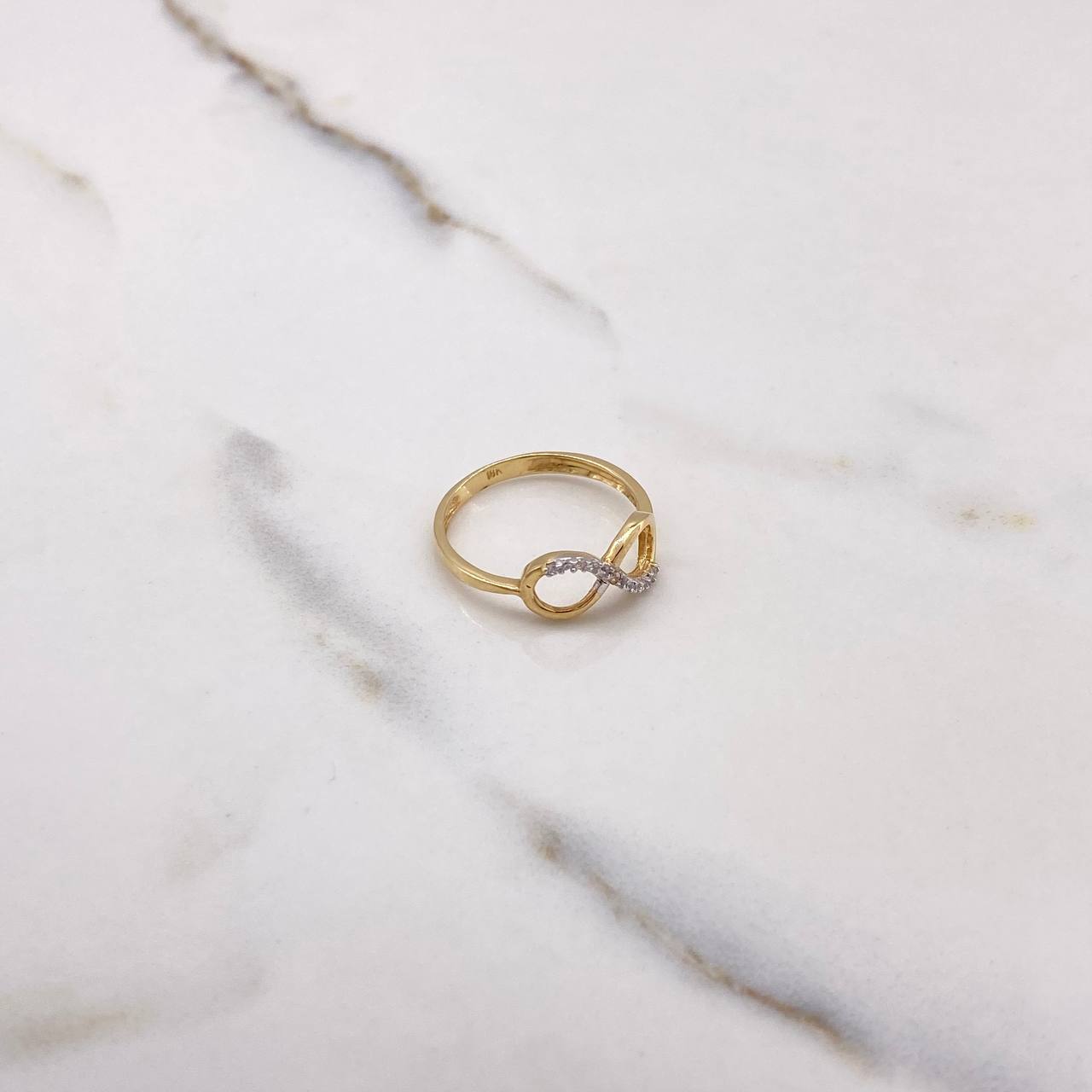 Anillo Infinito 1.7gr / T6 1/2 / Circones Blancos Dos Oros Amarillo Blanco &