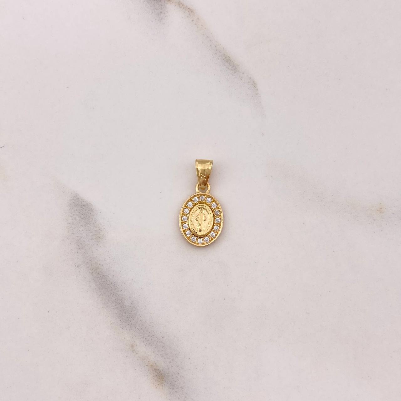 Dije Virgen Milagrosa 0.75gr / 1.7cm / Circones Blancos Oro Amarillo $