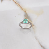 Anillo Solitario Doble Linea Cuadrado 2.69gr / T6 1/4 / Esmeralda 1.00 Qts Oro Blanco (Joya Oferta) &