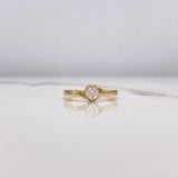 Anillo Solitario Redondo 3gr / T5 3/4  / Linea Invertida Diamante 0.26 Qts Oro Amarillo (Joya) ©