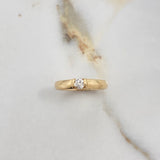 Anillo Solitario Redondo 3.82gr / T5 3/4 / Diamante 0.18 Qts Oro Amarillo (Joya) ©