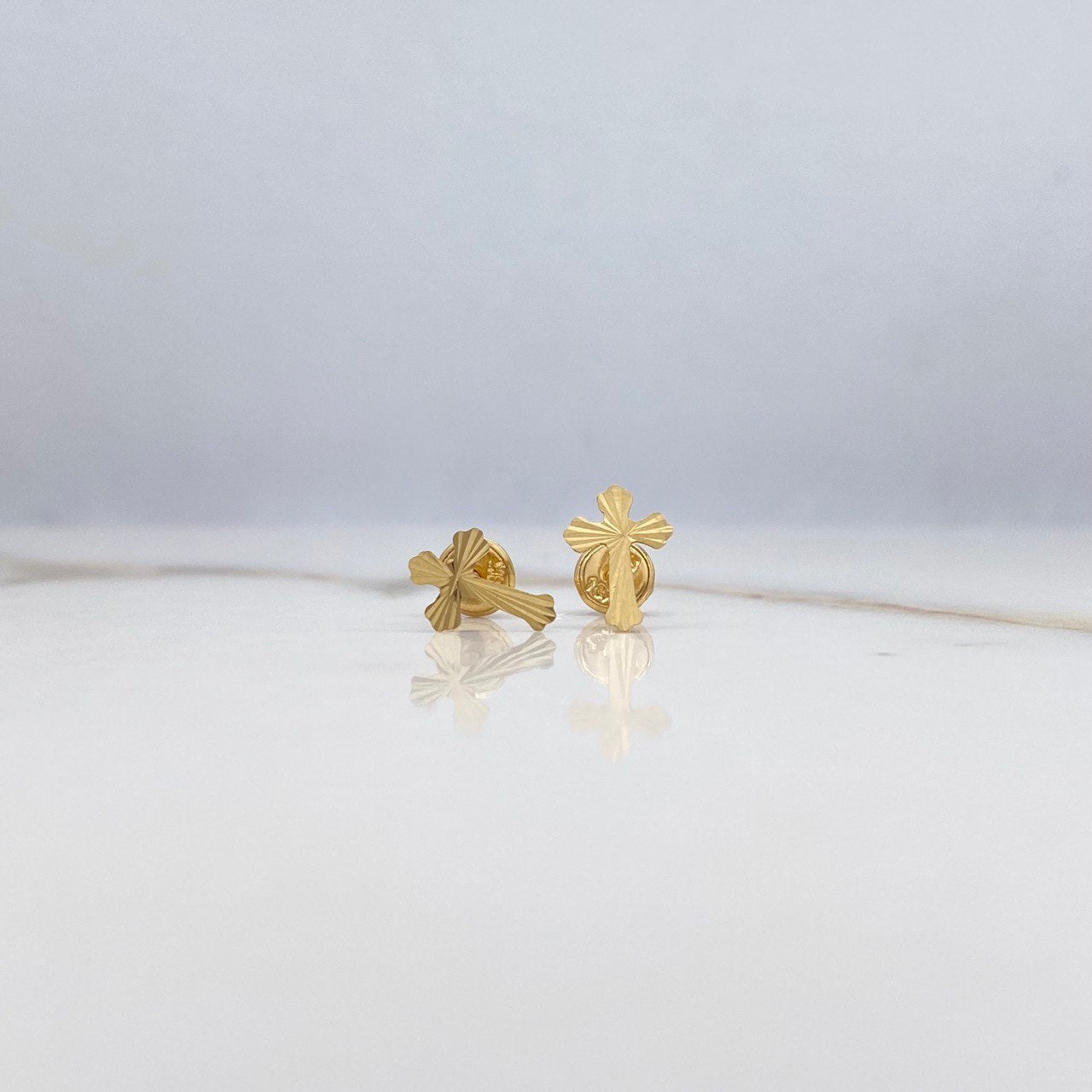 Topos Cruz 0.7gr / Diamantados Oro Amarillo $