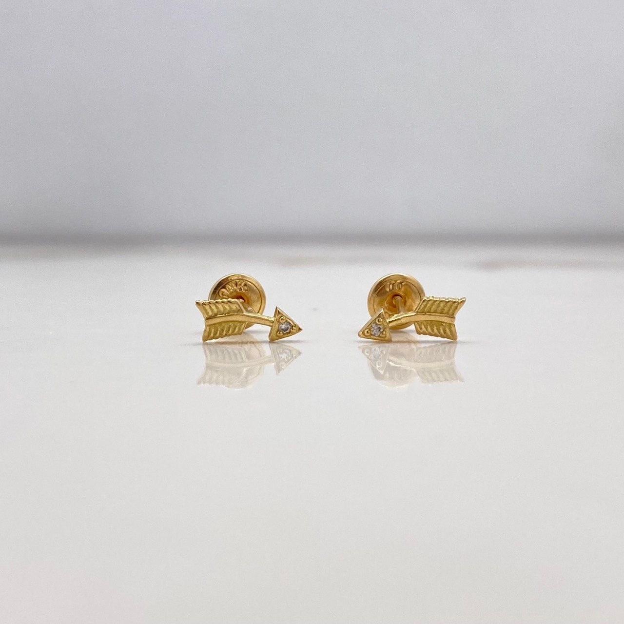 Topos Flecha 0.8gr / Circón Blanco Oro Amarillo $