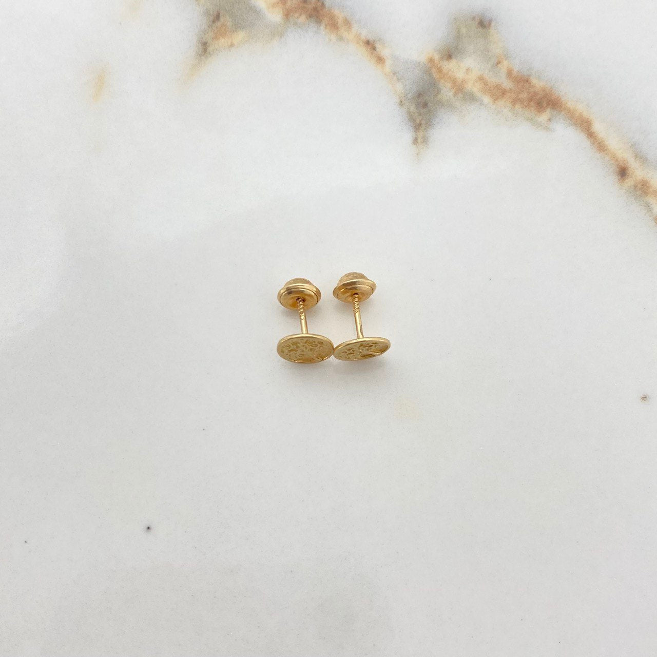 Topos Circulo Arbol 1.2gr / Oro Amarillo $