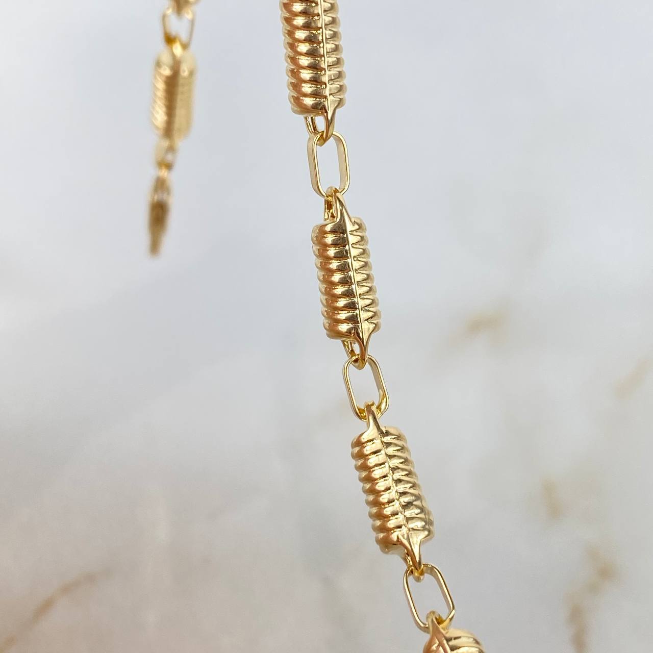 Pulso Rustico Barril 5.55gr / 23cm / 4mm Atornillado Oro Amarillo $