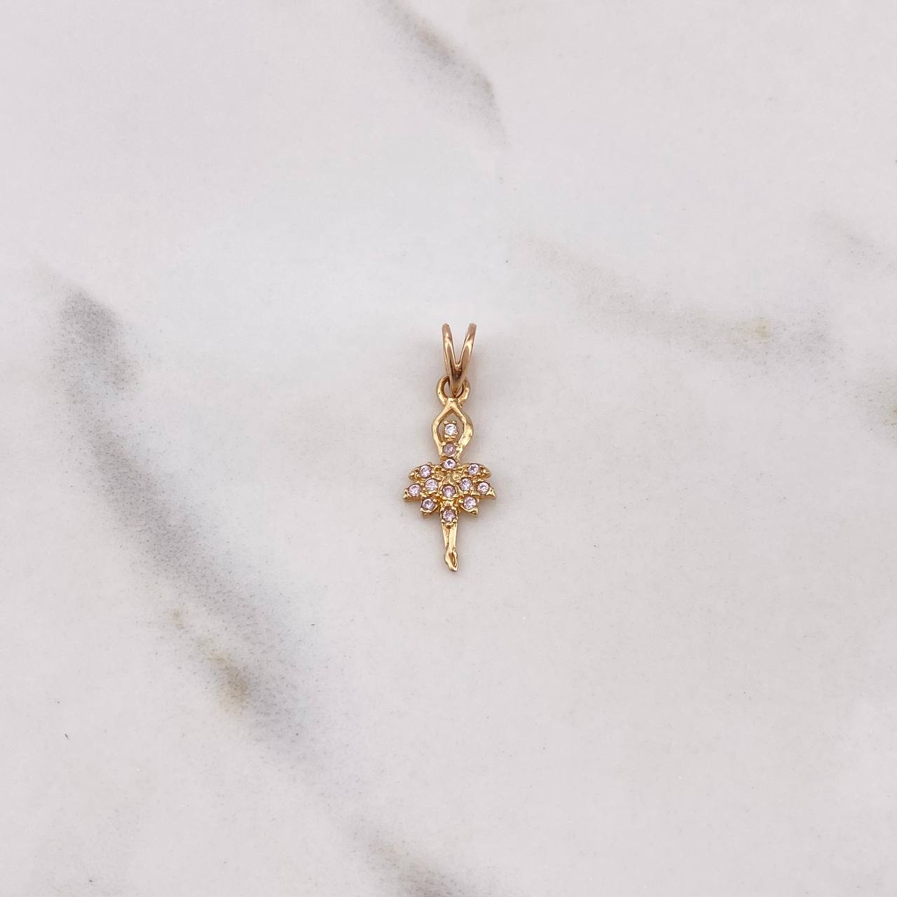 Dije Bailarina 0.6gr / 2cm / Circones Blanco Rosados Oro Rosa $