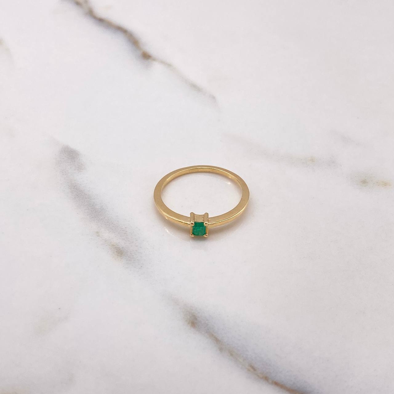 Anillo Solitario Cuadrado 1.85gr / T6 3/4 / Esmeralda 23 Qts Oro Amarillo (Joya) &
