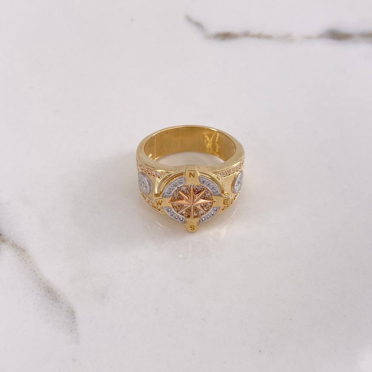 Anillo Brujula 11gr / T10 3/4 / Circones Blancos Tres Oros $