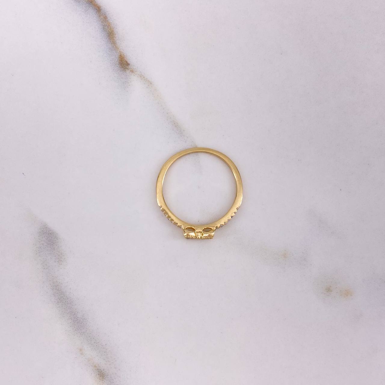 Anillo Moño 1.65gr / T7 / Circones Blancos Oro Amarillo &