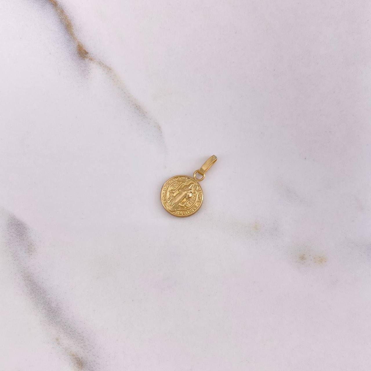 Dije San Benito 0.6gr / 1.8cm / Troquelada Oro Amarillo &