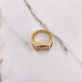 Anillo Medusa Greca  10gr / T10 1/2 / Circones Blancos Tres Oros &