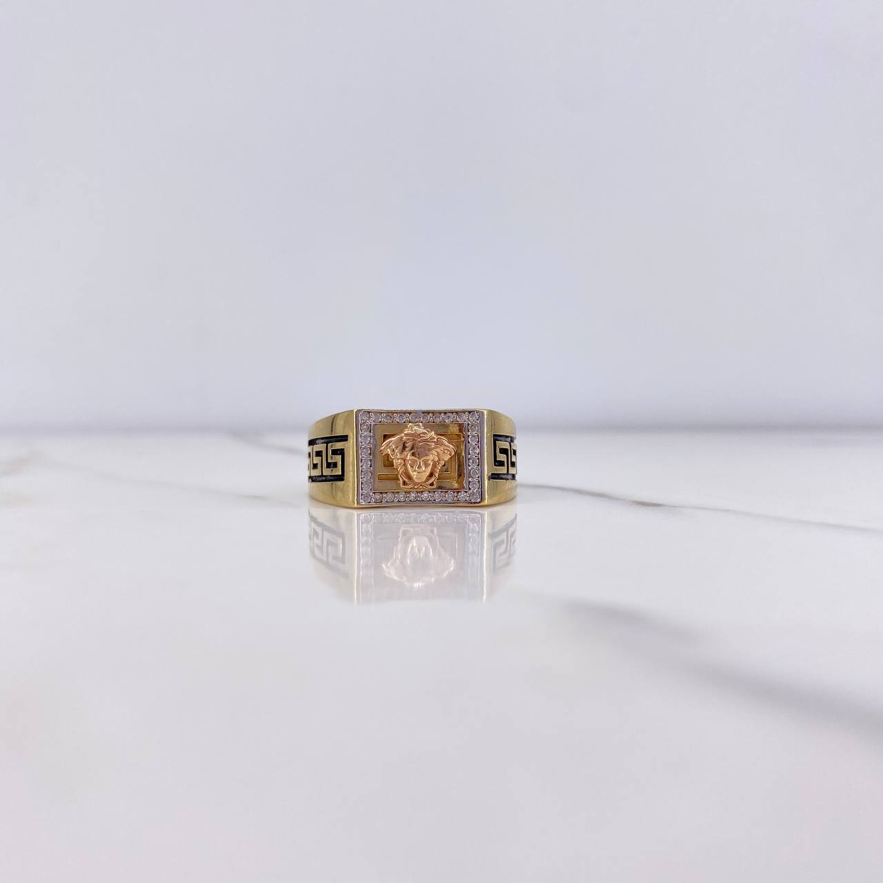 Anillo Medusa Greca  10gr / T10 1/2 / Circones Blancos Tres Oros &