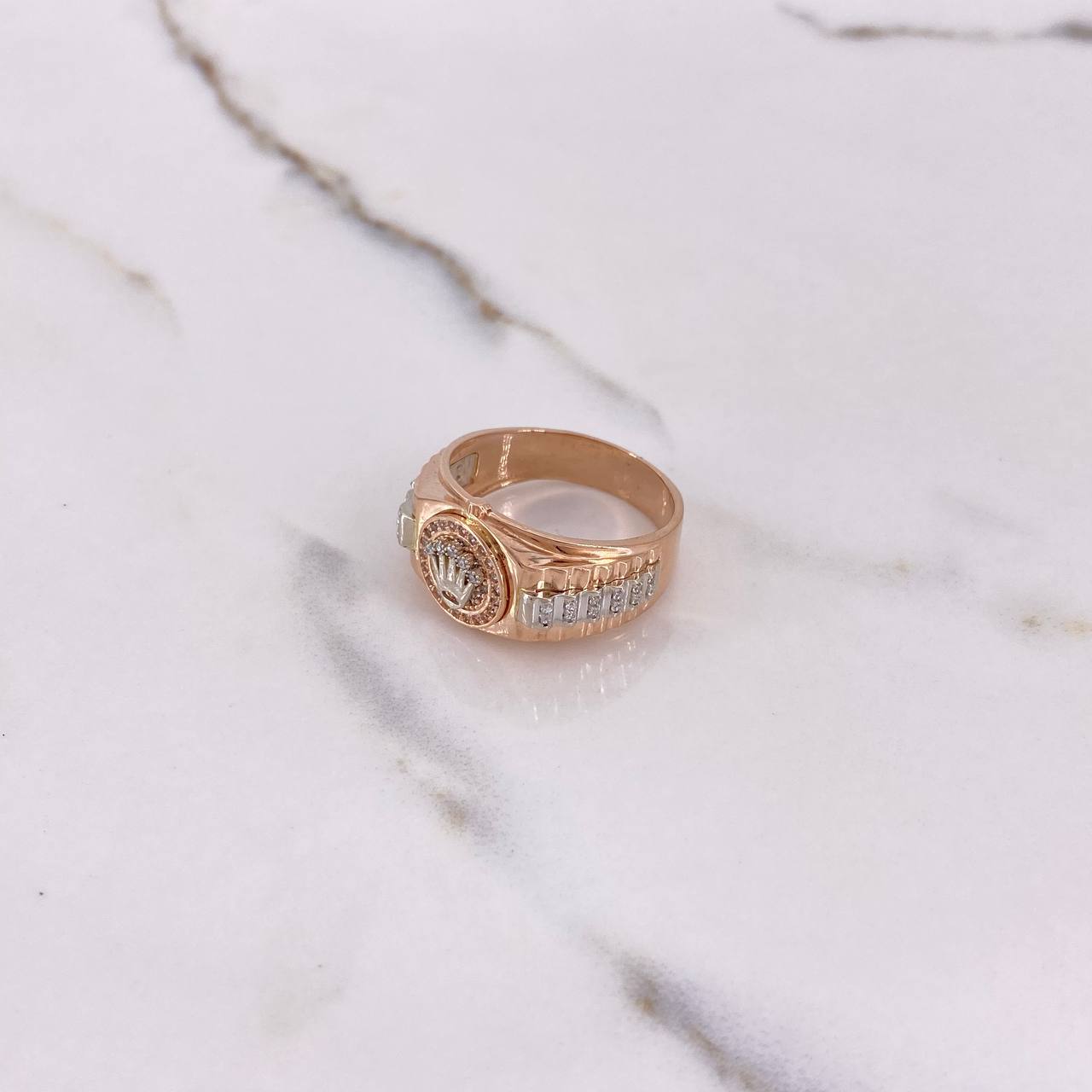 Anillo Correa Corona 9.55gr / T11 1/2 / Circones Blancos Dos Oros Blanco Rosa $