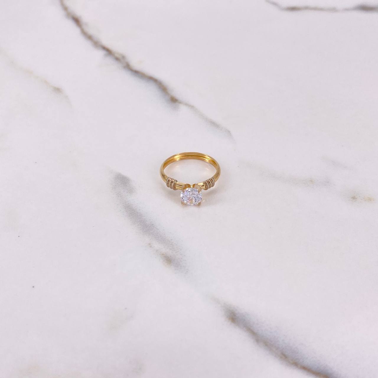 Anillo Solitario 1.3gr / T6 1/2 / Circon Blanco Dos Oros Amarillo Blanco &