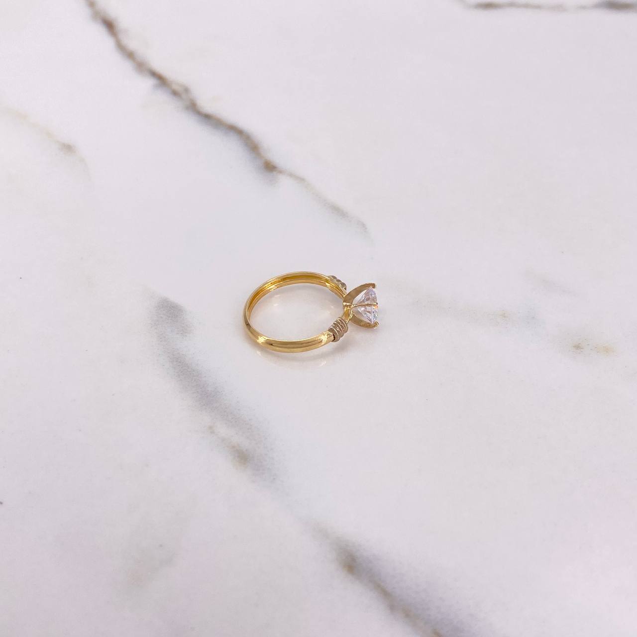 Anillo Solitario 1.35gr / T6  / Circon Blanco Dos Oros Amarillo Blanco &