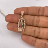 Dije Virgen Guadalupe 3.55gr / 3.3cm / Circones Verdes Fucsias Blancos Oro Rosa $