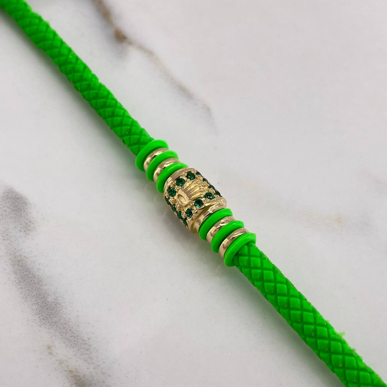 Pulso Corona Rx 7.15gr / 19cm / Caucho Verde Cicones Verdes Oro Amarillo $