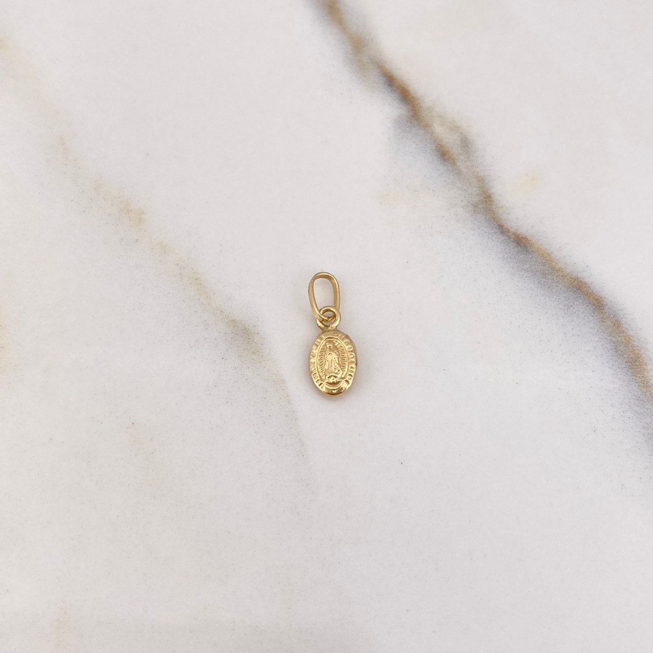 Dije Virgen Guadalupe 0.2gr / 1.2cm / Troquelado Oro Amarillo &